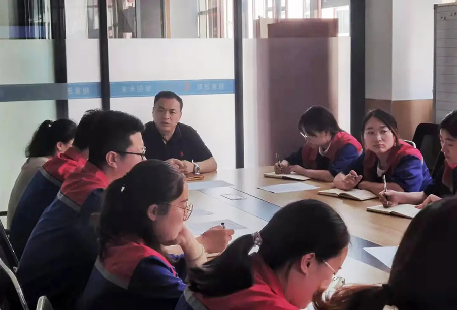 油炸流水線.jpg 油炸流水線.jpg